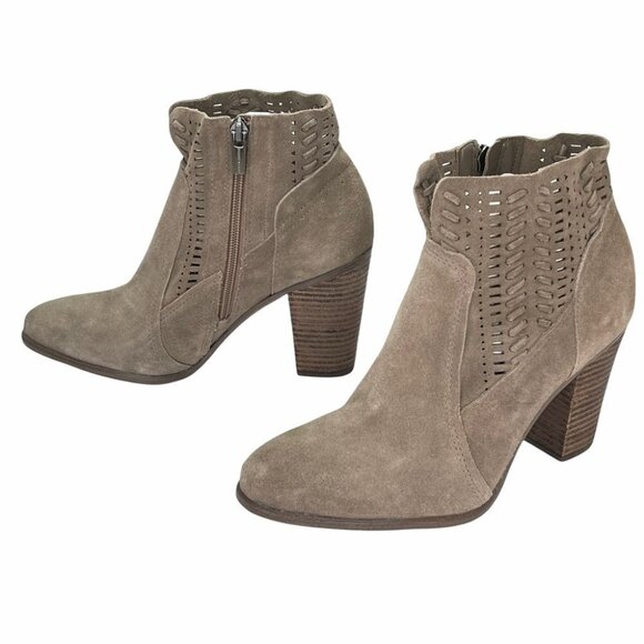 NWOB Vince Camuto Fenyia Perforated Leather Womens Bootie Size 8.5M - Picture 7 of 10